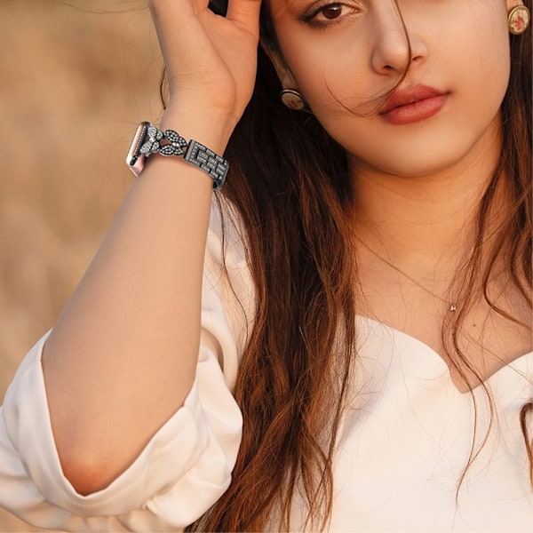 Apple Watch Series 8 (41mm) klockarmband med fjärilsdekor i strass - Svart Svart