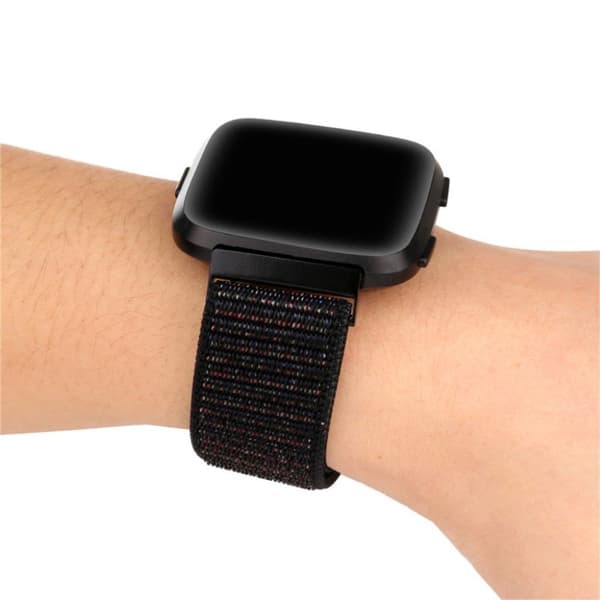 FitBit Versa Nailon Vaihtoranneke Tarra Kiinnitys - Musta Black
