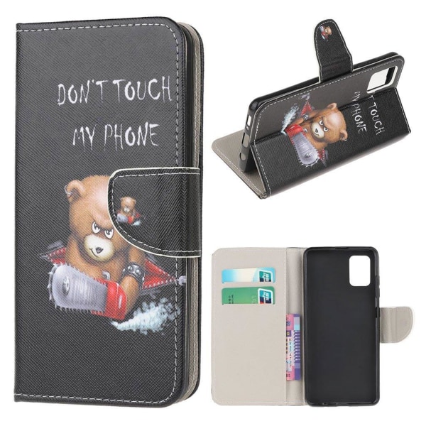 Wonderland Motorola Moto G100 Flip etui - Angry Bear Black