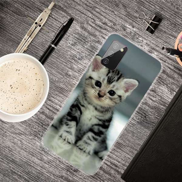 Deco Samsung Galaxy A02s kotelot - Kissa Silver grey