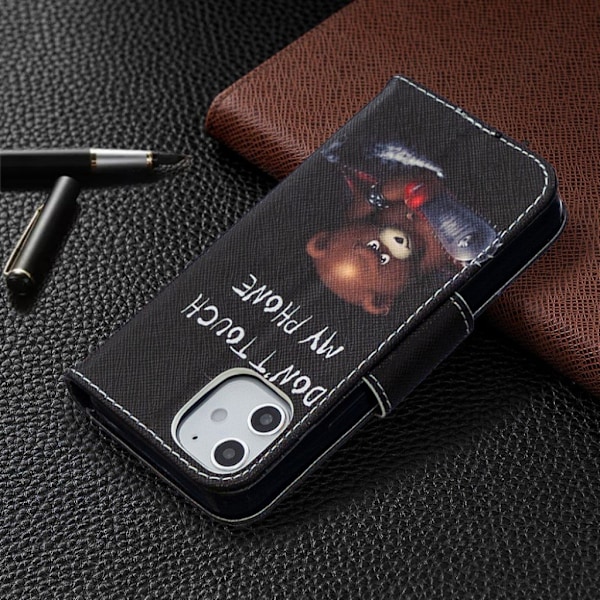 Wonderland iPhone 12 Mini flip kuoret - Varoitussanat Brown
