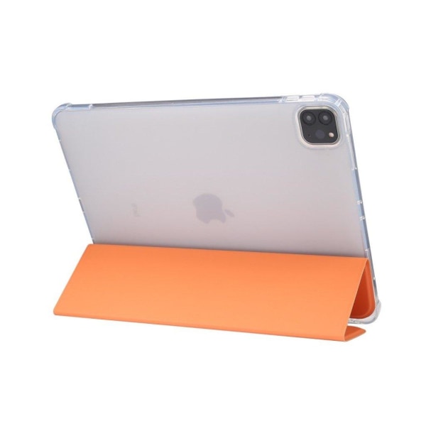 iPad Pro 11-tommer (2022) / (2021) / (2020) Skin Feeling Tri-fold Stand Leather Flexible Tablet Case med Pen Slot - Orange Orange