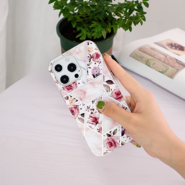 Marble iPhone 15 Pro Suojakotelo - Electroplated Rose Pink