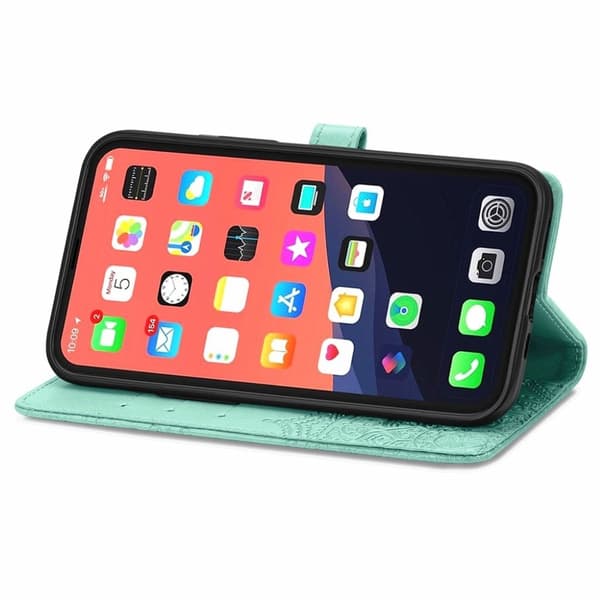 Mandala iPhone 13 Läppäkotelo - Vihreä Green