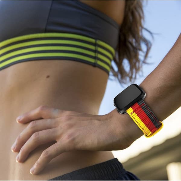 Fitbit Versa träningsklocka armband rem vävd nylon - Svart röd gul multifärg