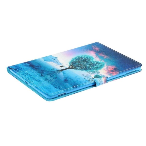 iPad 10.2 (2019) trendy mønstered læder flip etui - Hjerte-forme Multicolor