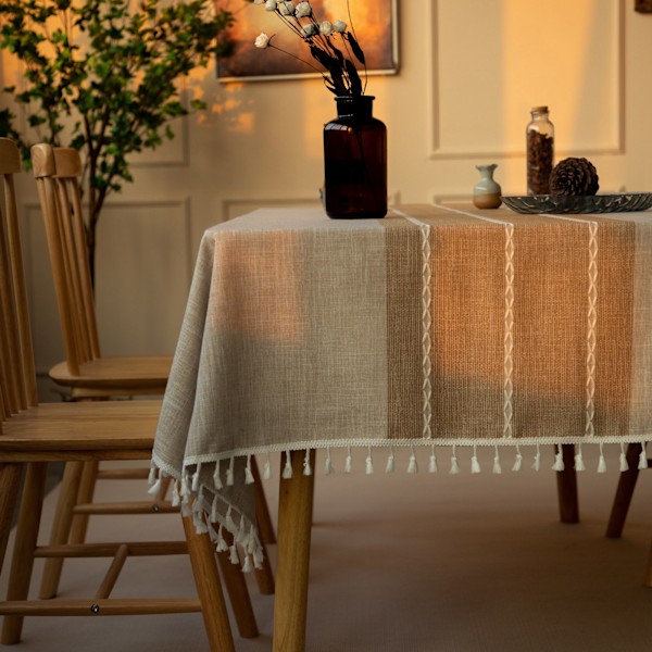 Modern Bordduk med Fransdesign, Skrynkelresistent & Dammskyddande, Dekorativt Bordöverdrag för Matrum, Uteplats eller Caféanvändning, Lätt att Sköta