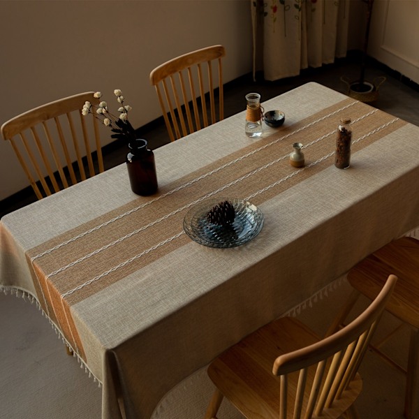 Modern Bordduk med Fransdesign, Skrynkelresistent & Dammskyddande, Dekorativt Bordöverdrag för Matrum, Uteplats eller Caféanvändning, Lätt att Sköta