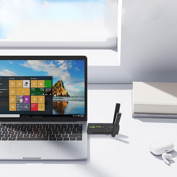 Trådlös WiFi-adapter för PC 1300 Mbps Dubbla 5dBi-antenner 5G 2.4G WiFi MU MIMO Dongle för Windows 7 8 10 11, Snabb och Stabil Anslutning