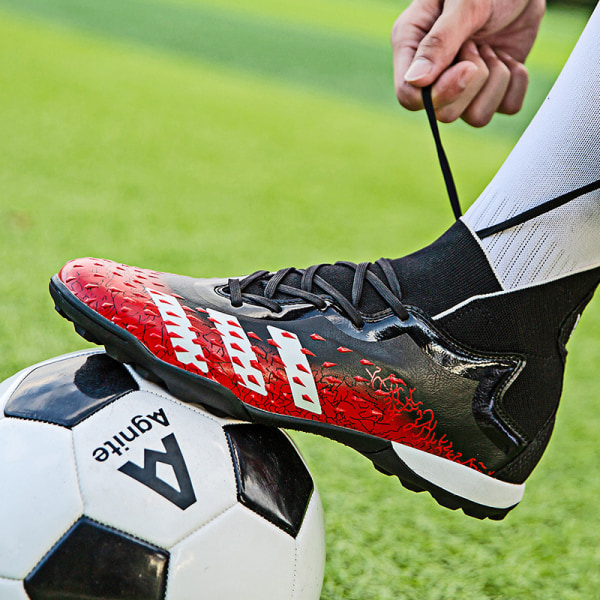 Fotbollsskor S Vuxen S Game Sneakers Black Red 42