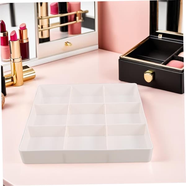 Justerbar makeup-skuffeorganisatorbakke med ruminddeling