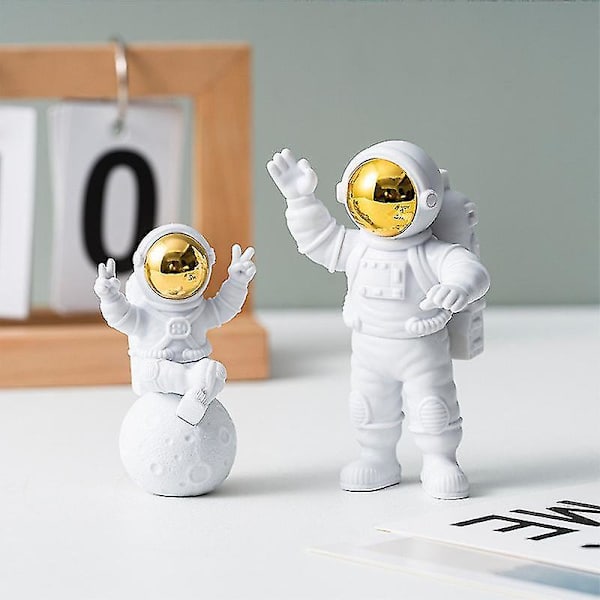 4 stk. Astronautfigurer Resin Statue Skrivebordsdekoration