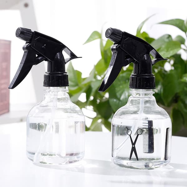 5 st 250 ml påfyllningsbara plastsprayflaskor frisörsprutor salongsfrisörverktyg