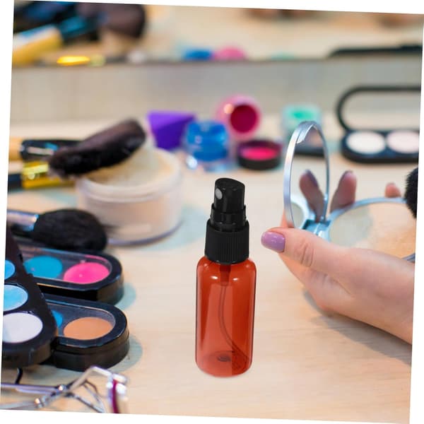 20 st 30 ml påfyllningsbara små plastsprayflaskor bärbara sminksprayflaskor rese-läckagesäkra bruna