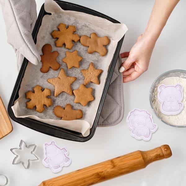 8 stk. dyreformede kakeformer for baking, kreative PP-materiale kjeksutstikkere