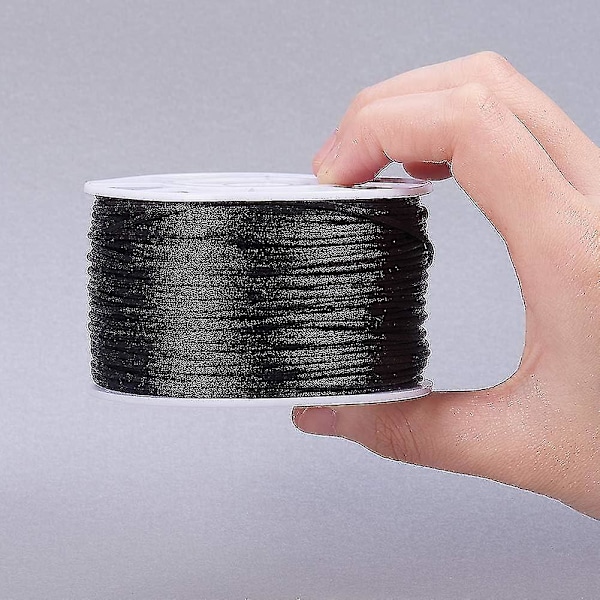 100 metriä pyöreää nylonista helminauhaketjua 1 mm - Musta