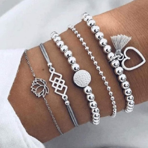 Layered Hand Chain Beads Rannekoru hopeatupsilla Käsintehdyt sydänrannerenkaat