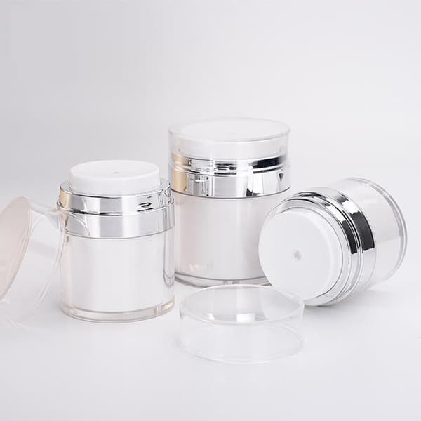 Luftlösa pumpburkar 2 st 15 ml fuktkrämsdispenserflaskor push lotionbehållare