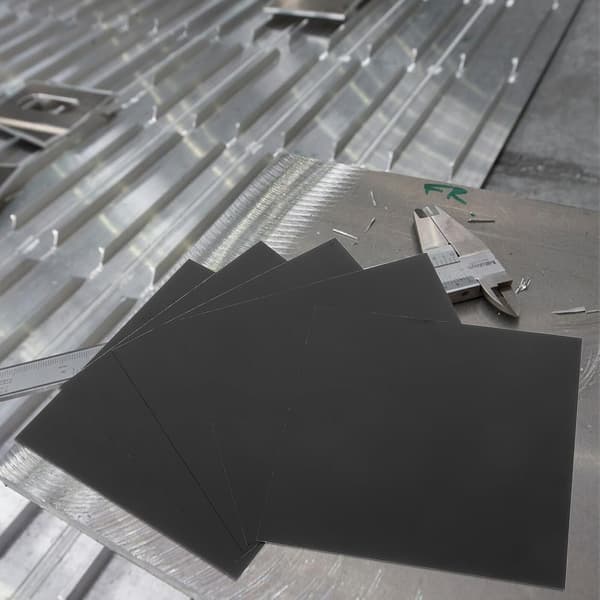 5 stk. sort anodiseret aluminiumsplade 0,5 mm tyk 200x200 mm graveringsplader