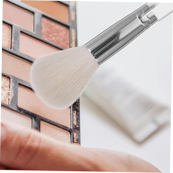 Uld makeupbørste til blush og highlighter Lille pudderbørste til påføring af løs pudder Kinder