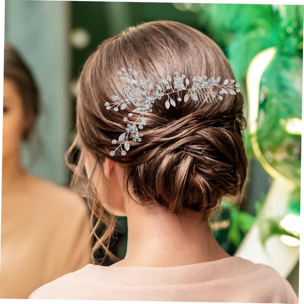 Brudehårkam med rhinsteiner Elegant blomsterdesign Hårtilbehør
