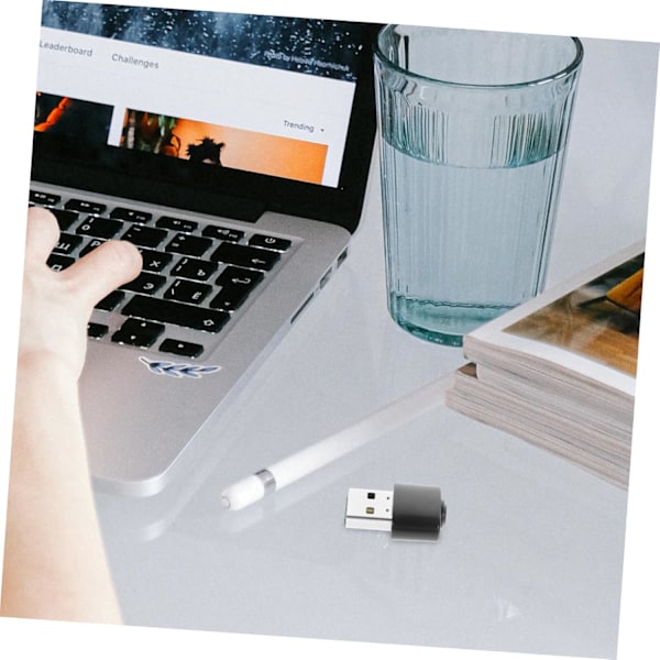 Uoppdagelig Musebeveger Musejiggler for PC Auto Clicker USB Musejiggler Hindrer Datamaskinen i å Låse Seg og Gå i Hvilemodus