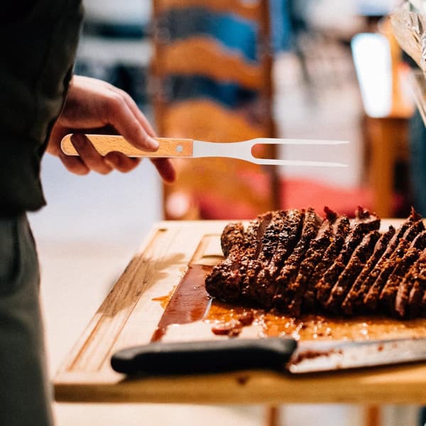 Grillgaffel i rustfritt stål med trehåndtak, multifunksjonell design, kokkegaffel