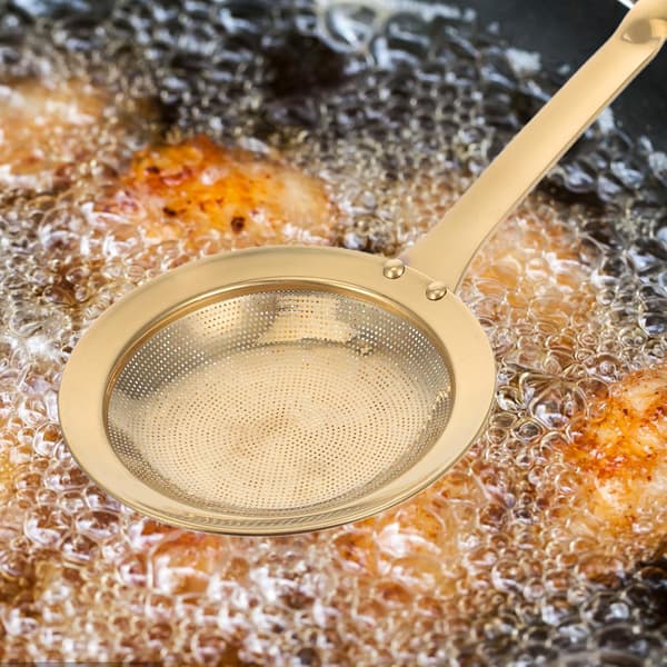 Si med fintmasket rustfrit stål med langt håndtag til sikker håndtering og olieseparation