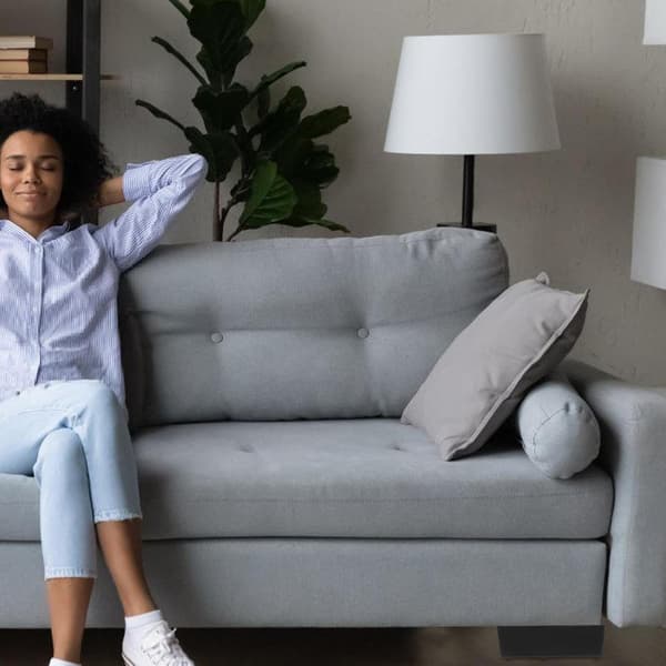 Plastmøbelfødder 4 stk. L-formede sofaben til beskyttelse af tæppegulv og nem installation Robust design