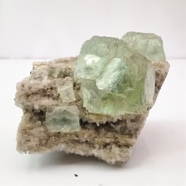 142 g naturligt grønt fluorit-calcit-mineralprøve