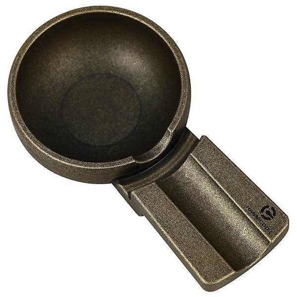 Cigarrökare, Cigarrökare för resor, Metallaskkopp (brons)