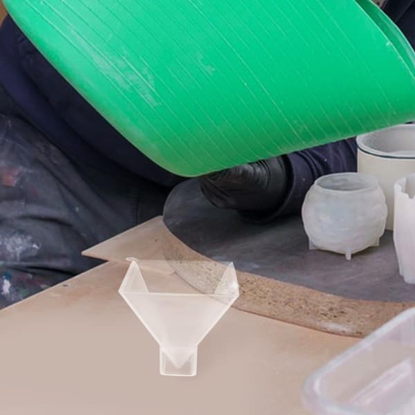Silikonpyramideform for harpiksstøping Enkel avforming og solid materiale