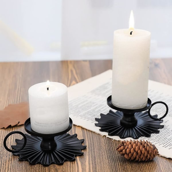 Retrorautaiset kartiomaiset kynttilänjalat, 2 kpl set , yksinkertaiset mustat kynttilänjalat