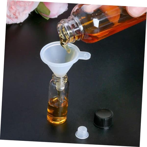 24 st Mini eteriska oljeflaskor i glas 5 ml Resekosmetikflaska