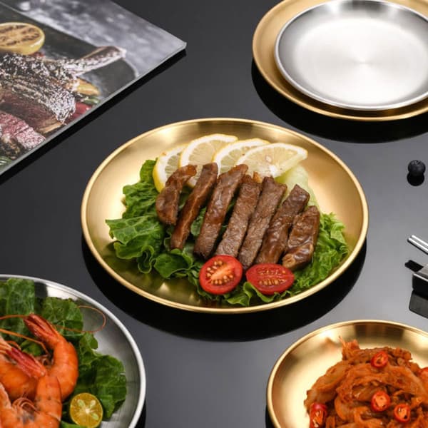 Gyllen rustfritt stål matfat pasta serveringsbrett glatt overflate kun håndvask egnet