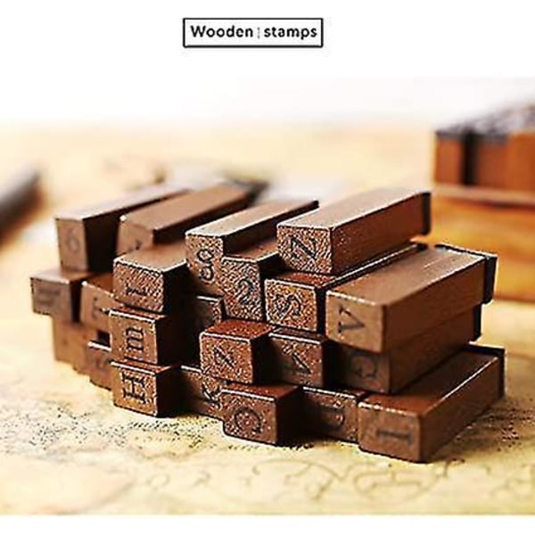 Stempelsett i tre, 70 stk. Stempel, 3 stk. Fargestempelputer