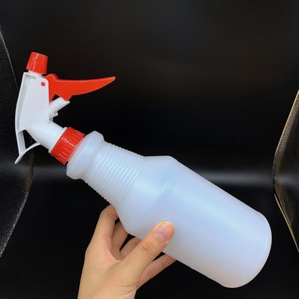 2 st återanvändbara tomma sprayflaskor i plast med justerbart spraymunstycke fin dimma