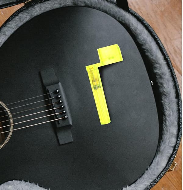 Bærbar manuell gitarstrengvikler for elektrisk og akustisk gitar