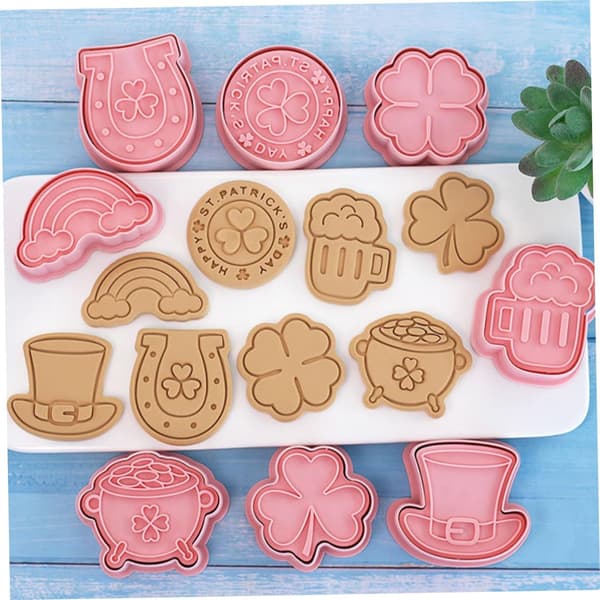 8 stk. blader form kakeutstikkere bakekjeksform rosa PP St. Patrick's Day baketilbehør