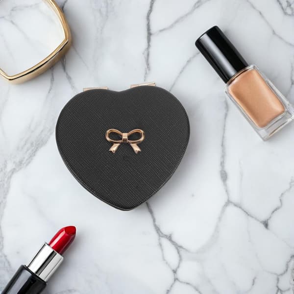 Sammenfoldeligt hjerteformet makeup-spejl bærbart dobbeltsidet mini kompakt spejl