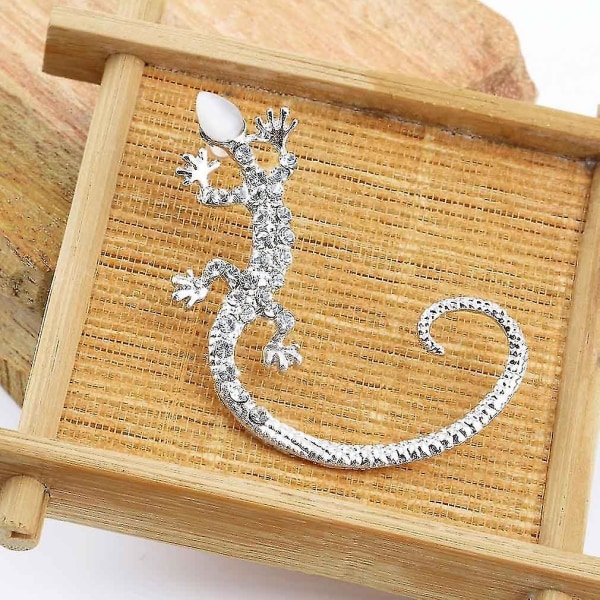 2023 Fashion Ear Hook Lizard Stud Earring Popular