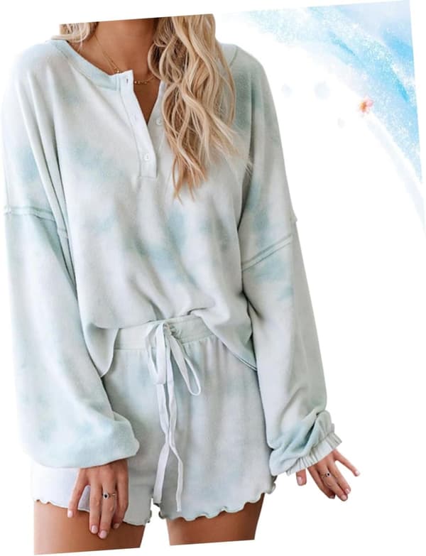 Vackra långärmade nattkläder för kvinnor med tie dye-tryck för hemmet