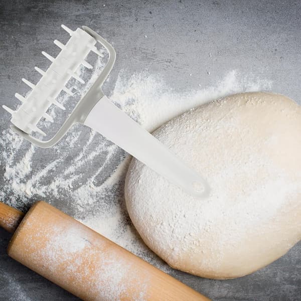 2 stk. pizzadeigrulle med perforering og god varmebestandighet, bakeredskap i PP-materiale