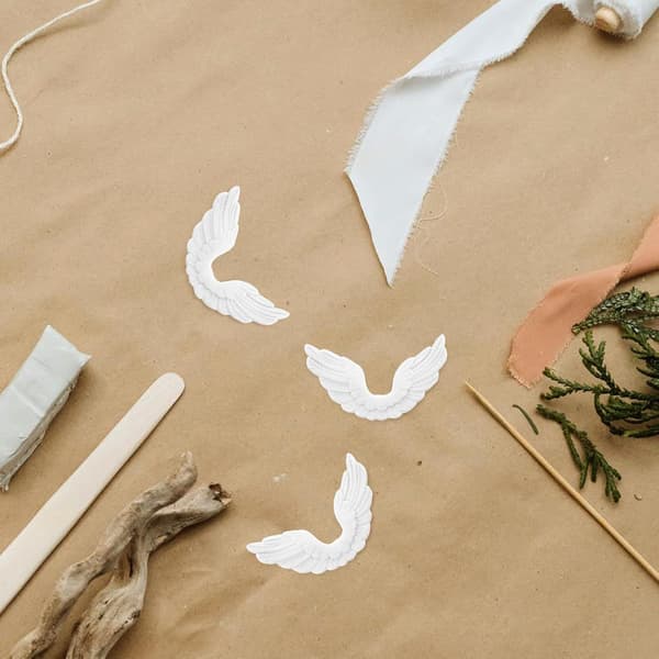 24 stk. englevinger i plast til DIY julehåndverk, tilbehør til englevinger