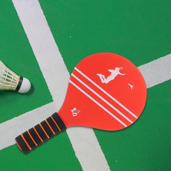 2 stk. røde fortykkede badmintonracketer i heltre for voksne, gutter og jenter
