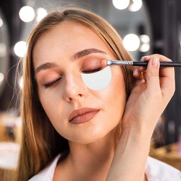 100 stk. sorte non-woven øjenskyggeskjolde makeuptape til præcis øjenmakeup-påføring