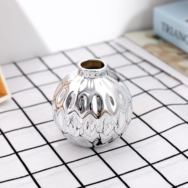Keramisk liten vase, liten blomst, preget fiskelæppemønster, håndverk, hjemmedekorasjon (sølv)