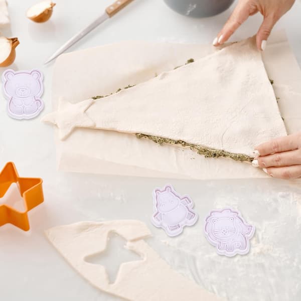 8 stk. dyreformede kakeformer for baking, kreative PP-materiale kjeksutstikkere