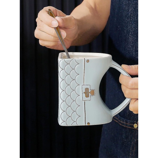 Kaffe- och tekopp i keramik, handväskeformad, för resor
