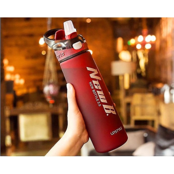750 ml kannettava olkivesipullo BPA-vapaa Sports Red